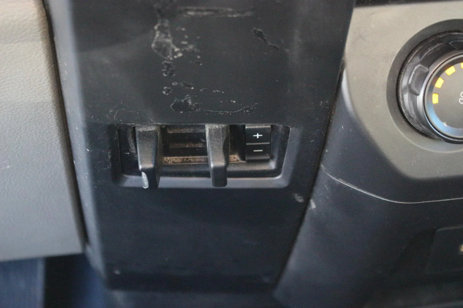 Used 2020 White Ford XL image 30