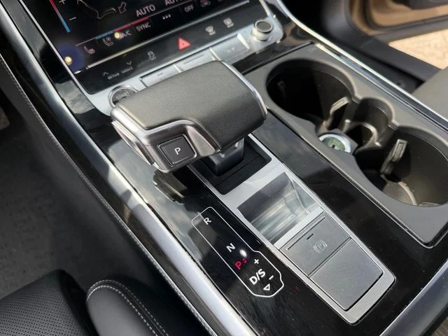 Used 2024 Sakhir Gold Metallic Audi 55 Prestige image 19