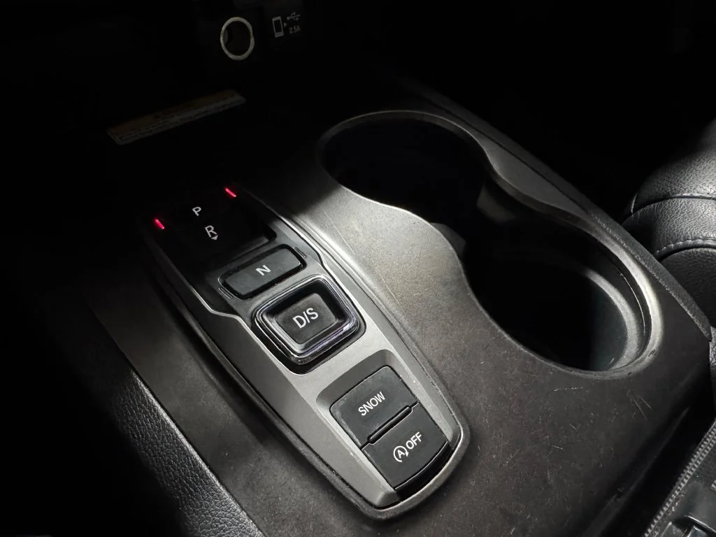 Used 2022 White Honda EX-L image 24
