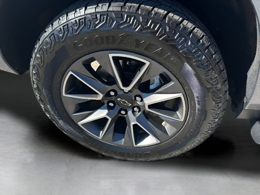Used 2021 Satin Steel Metallic Chevrolet Z71 image 10