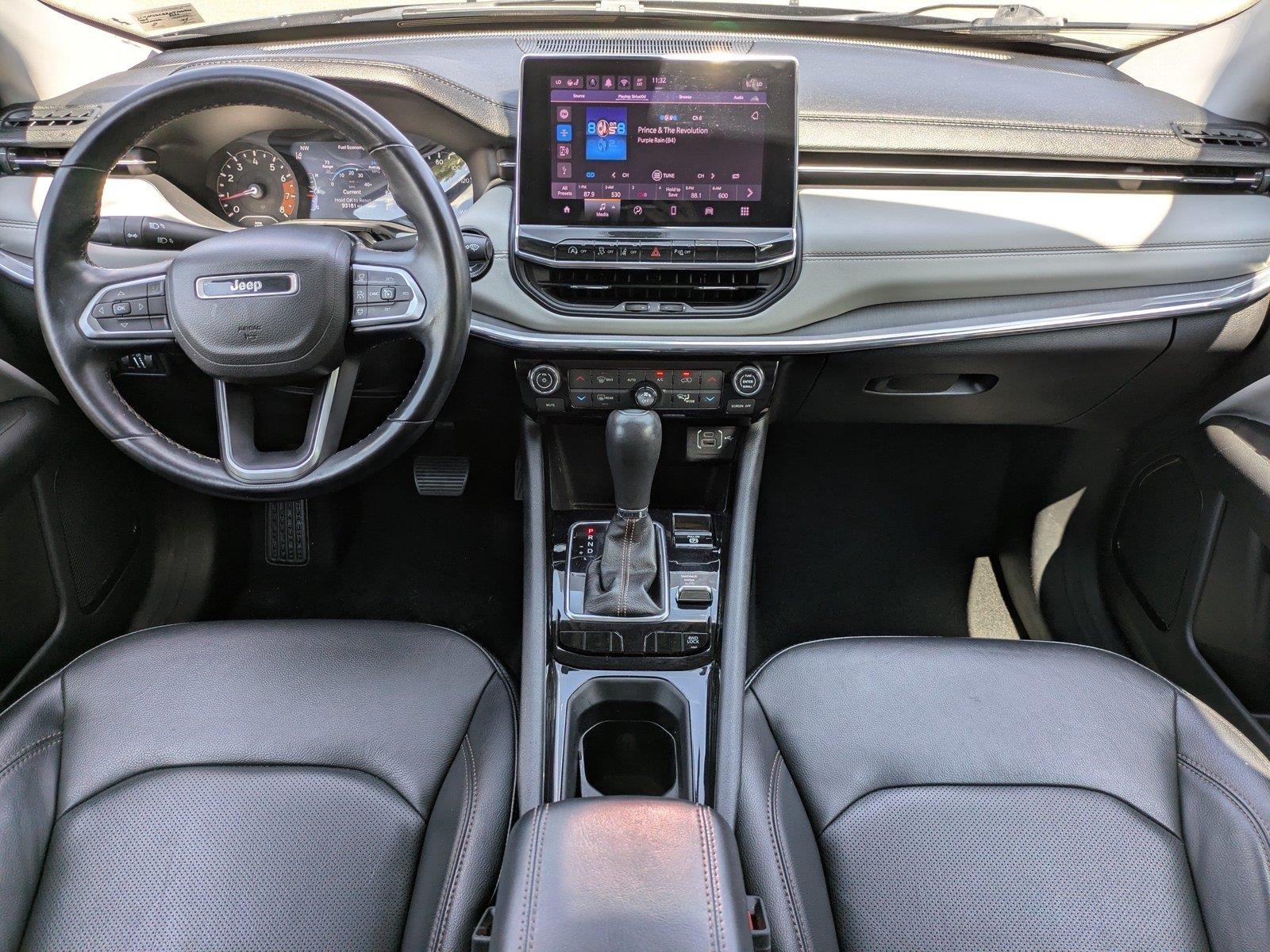 Used 2022 Diamond Black Crystal Pearlcoat Jeep Limited image 15