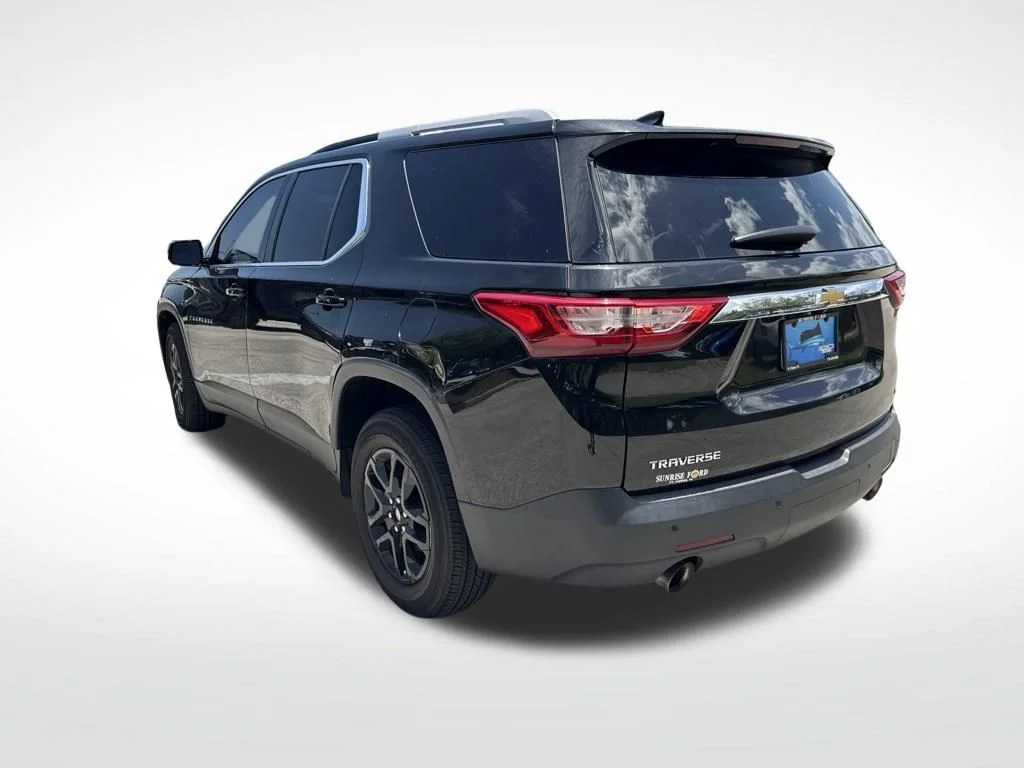 Used 2018 Black Metallic Chevrolet LT image 6