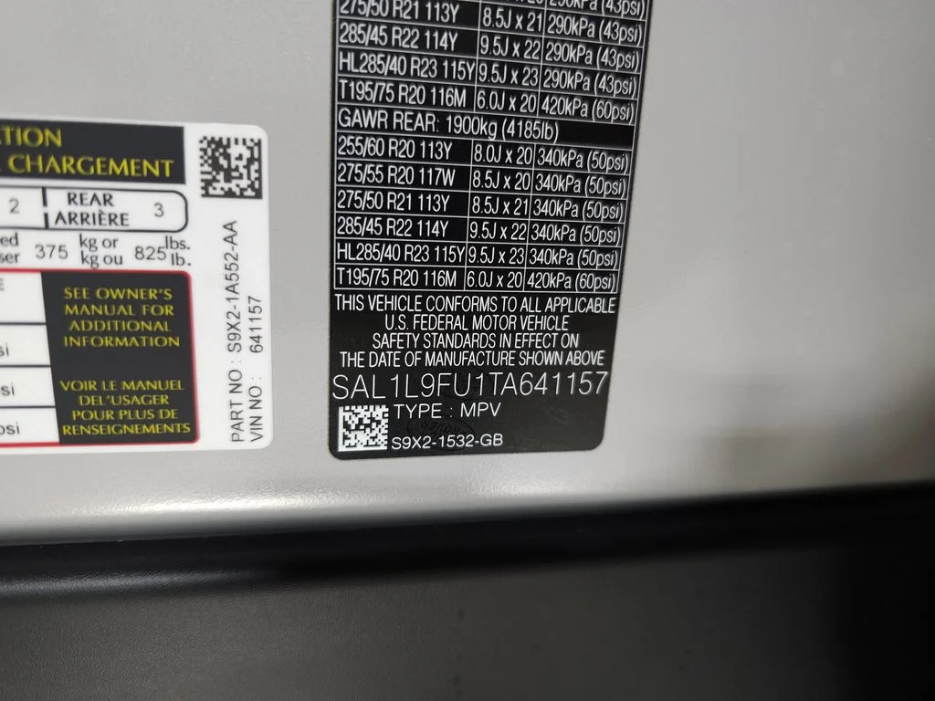 Used 2026 Gray Land Rover Dynamic SE image 39