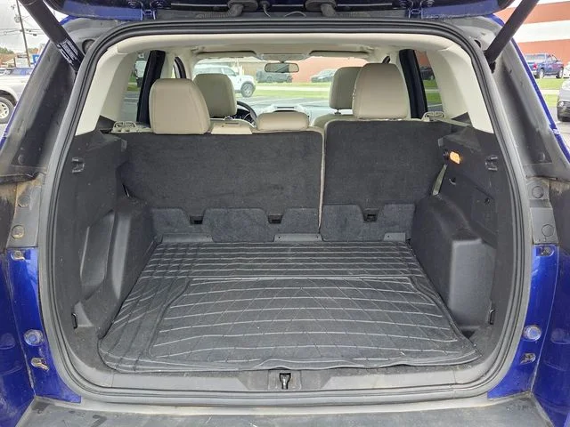 Used 2014 Blue Ford SE image 7