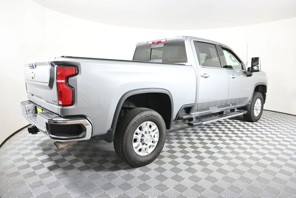 Used 2024 Gray Chevrolet LTZ image 7