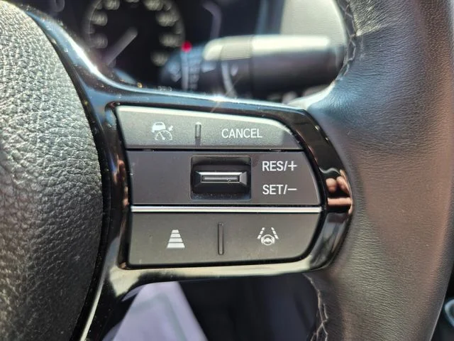 Used 2024 White Honda EX image 32