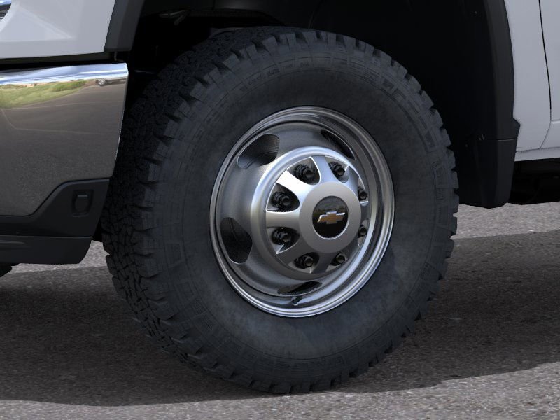 New 2026 Summit White Chevrolet Work Truck image 9