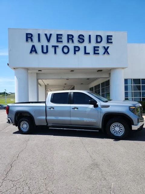 2023 GMC Sierra 4WD Crew Cab Short Box Pro's photo