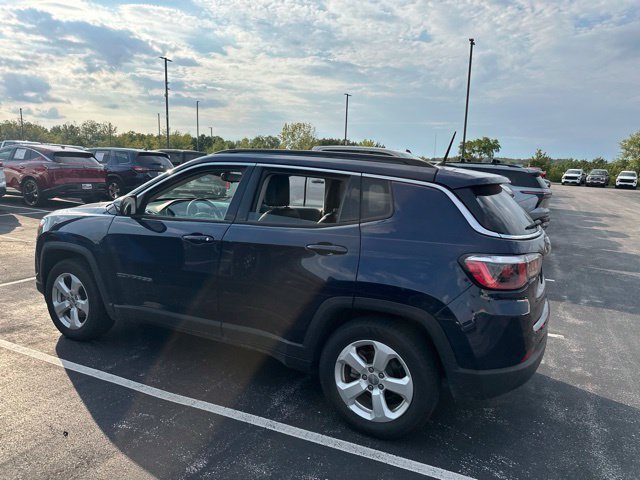 Used 2018 Blue Jeep Latitude FWD image 6