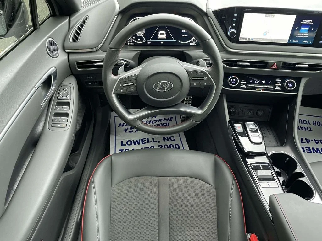 Used 2023 Silver Hyundai SEL Plus image 12