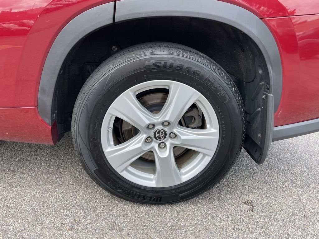 Used 2020 Red Toyota LE image 10