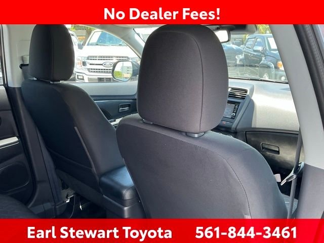 Used 2024 Gray Mitsubishi 2.0 ES image 22
