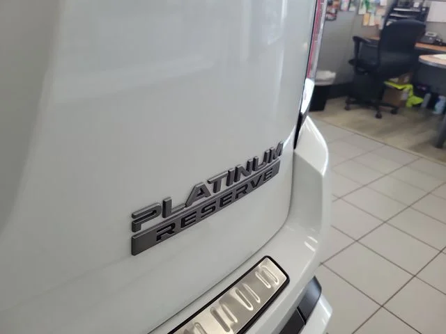 New 2026 Everest White TriCoat Nissan Platinum Reserve image 5