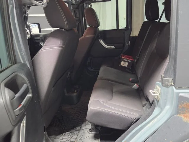 Used 2014 Gray Jeep Unlimited Rubicon image 6