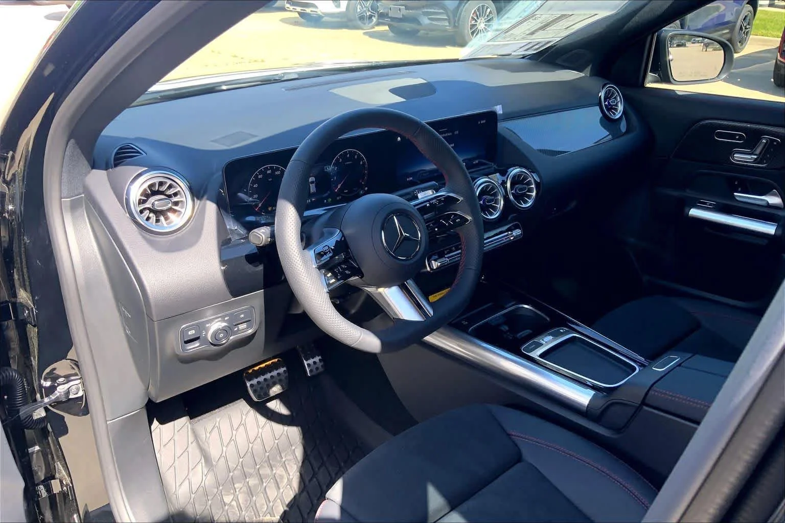 New 2026 Night Black Mercedes-Benz GLA 250 image 8