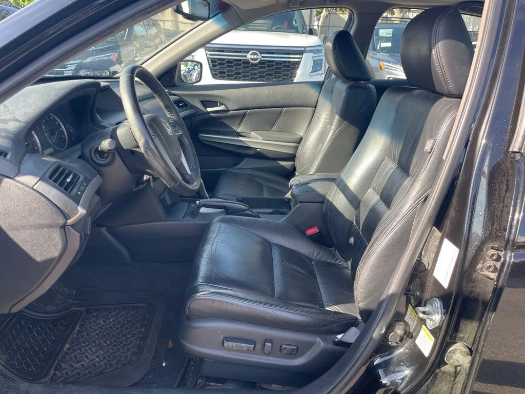 Used 2008 Black Honda EX-L image 3