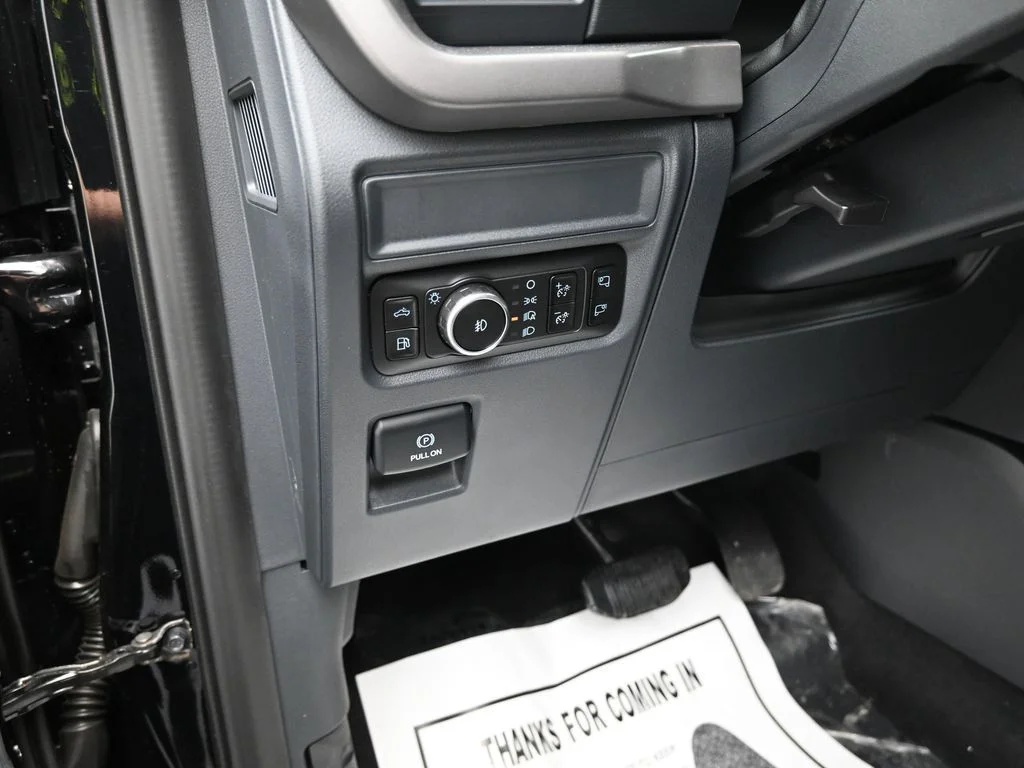 2025 Ford F-150 XLT - Photo 10