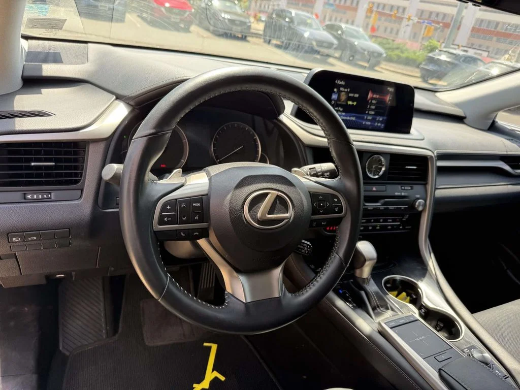Used 2021  Lexus 350 image 2