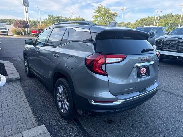 Used 2024 Sterling Metallic GMC SLT image 4