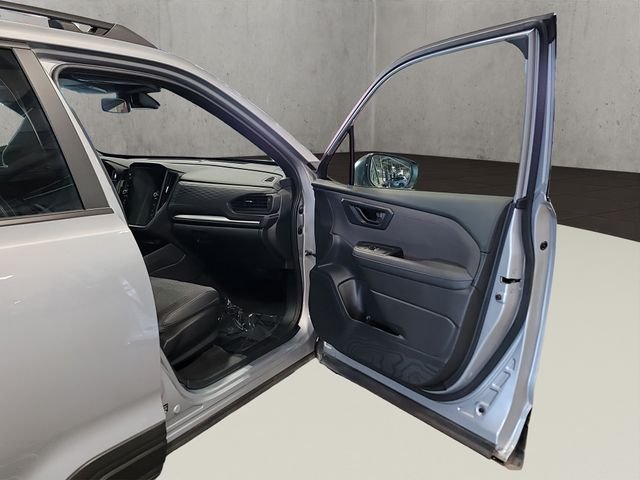 Used 2025 Ice Silver Metallic Subaru Premium image 18