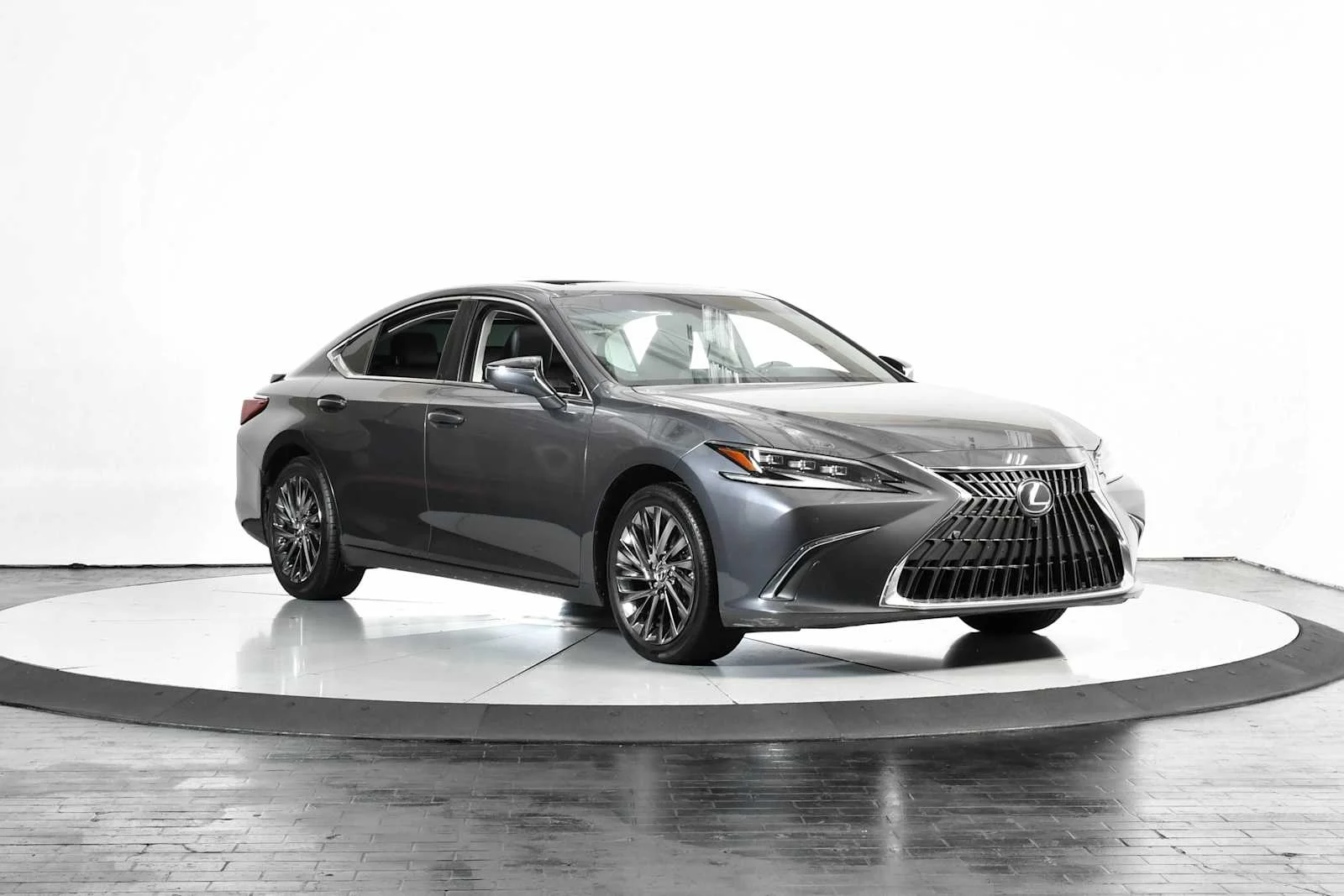Certified Used 2025 CLOUDBURST GRAY Lexus Luxury image 9