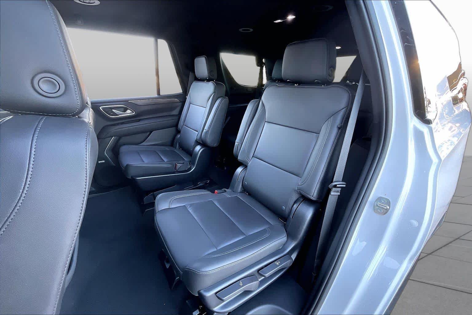 Used 2022 Summit White Chevrolet LT image 19
