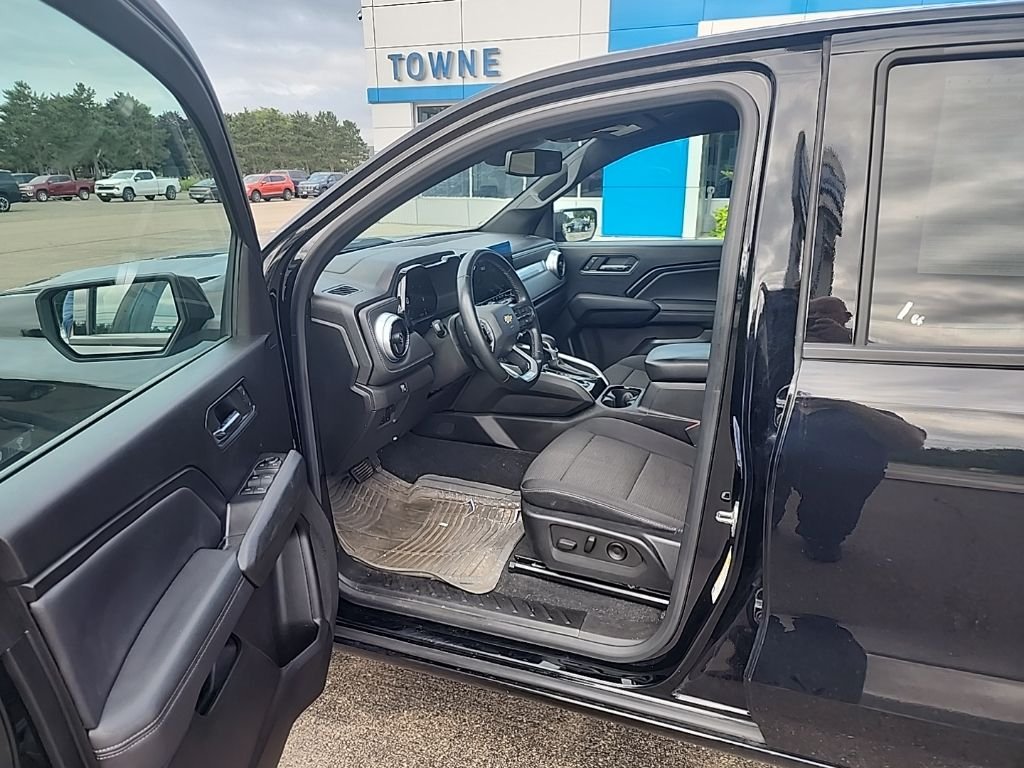 Used 2023 Black Chevrolet LT image 12