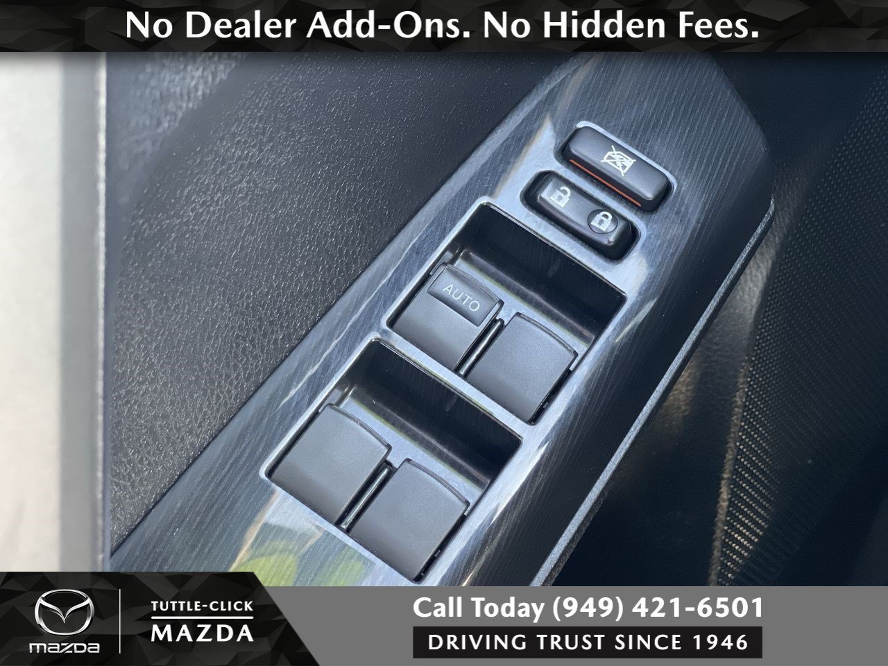 Used 2016 MAGNETIC GRAY MET Toyota SE image 22