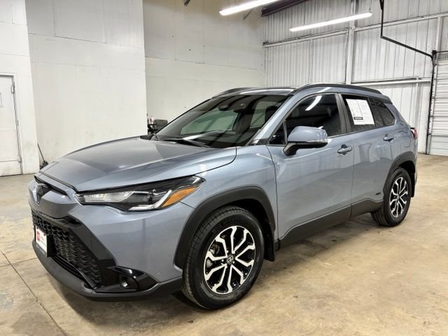 Used 2024  Toyota Hybrid SE image 3