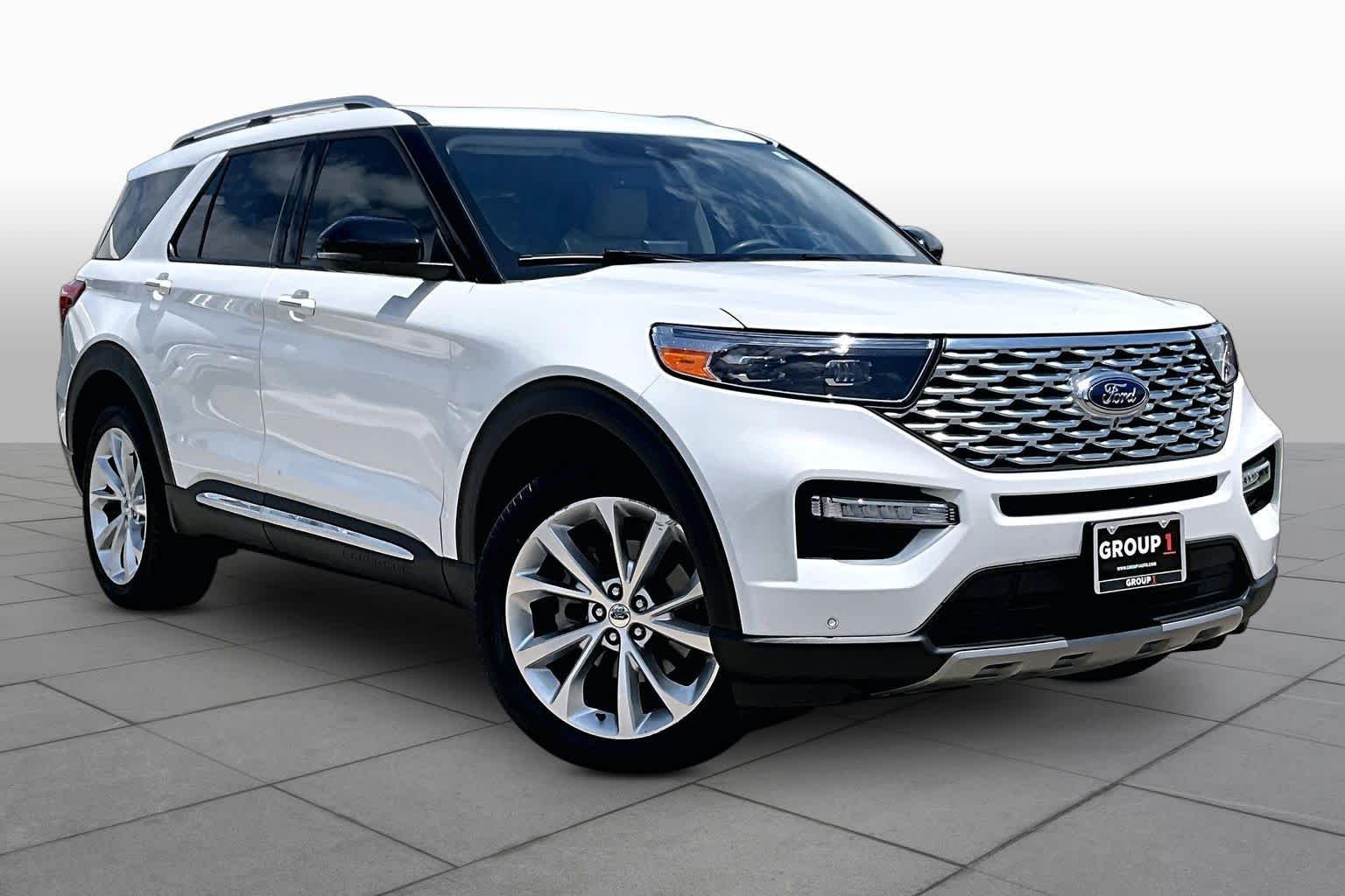 Used 2023 Star White Metallic Tri-Coat Ford Platinum image 3