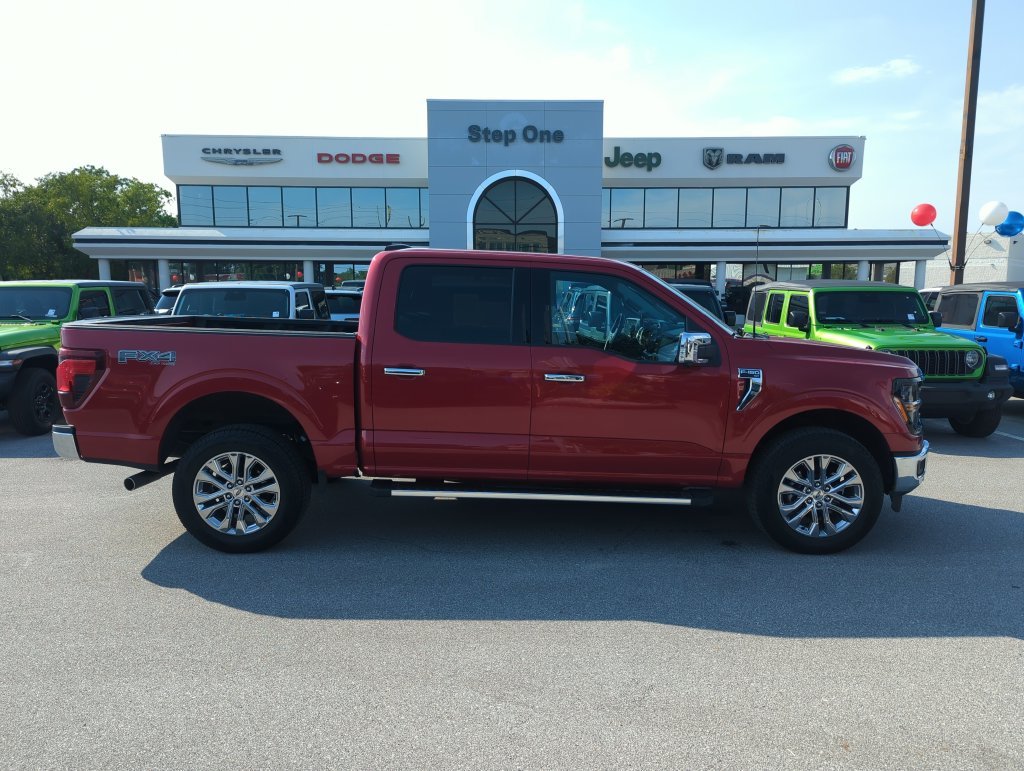 Used 2024 Red Ford XLT image 7