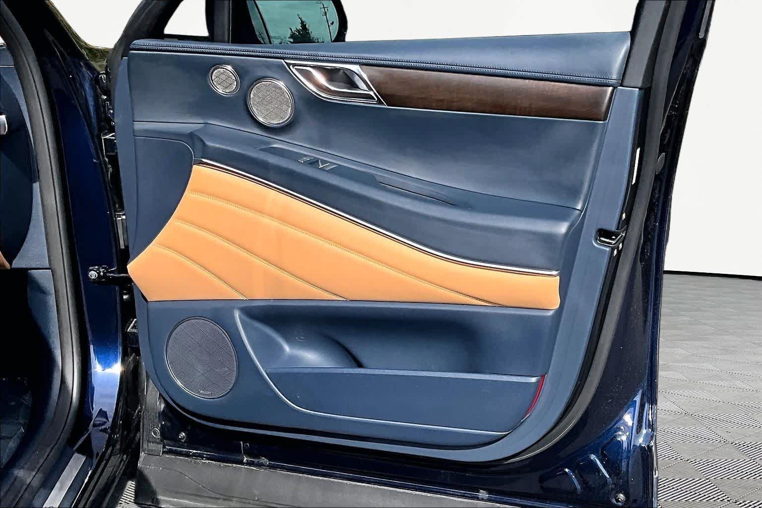 Used 2024 Capri Blue Genesis  image 23