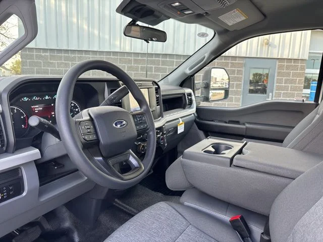 New 2026 Oxford White Ford F-350® XL image 18
