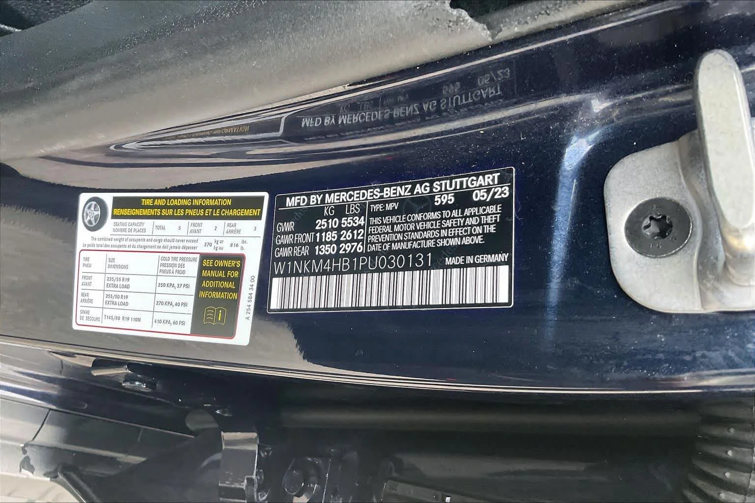 Used 2023 Nautical Blue Metallic Mercedes-Benz GLC 300 image 32