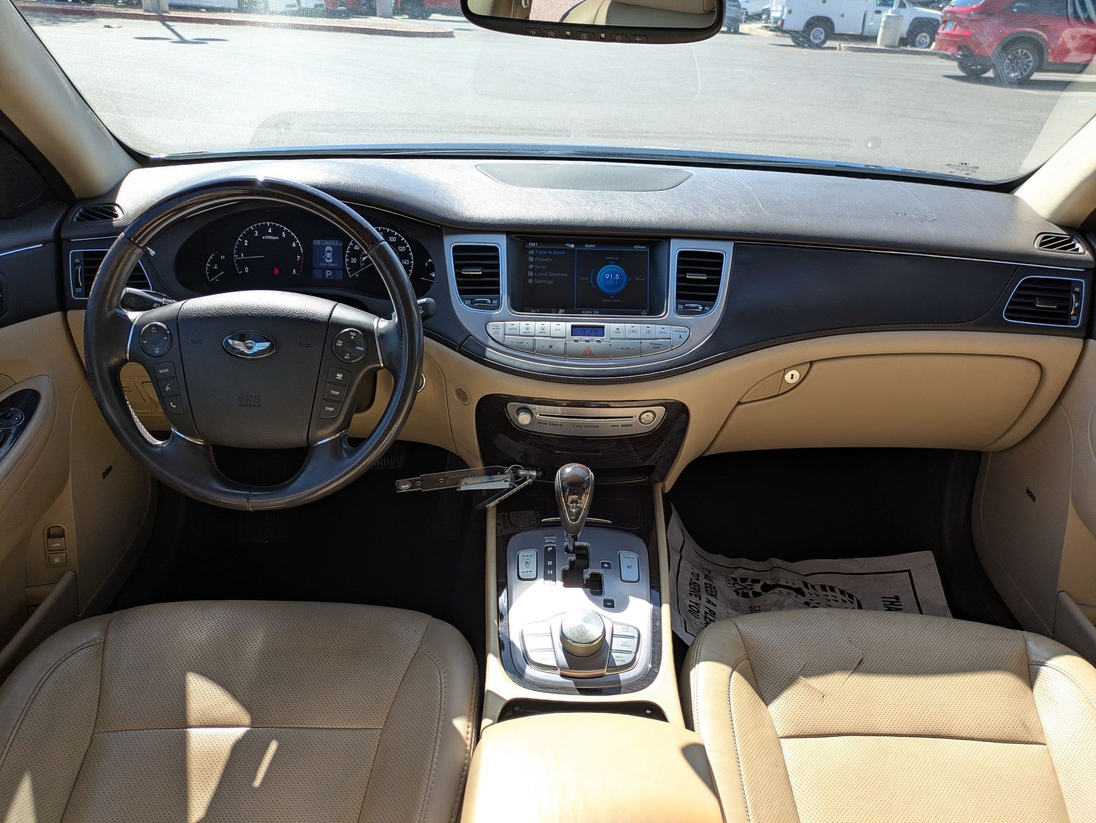 Used 2011 Black Noir Pearl Hyundai 4.6 image 28