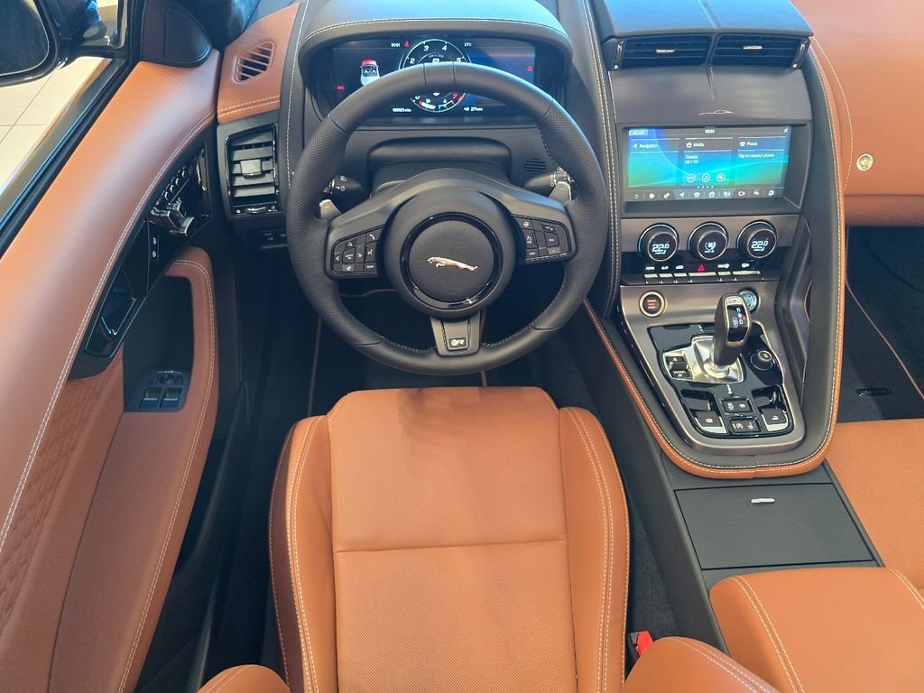 2024 Jaguar F-Type R75 - Photo 29