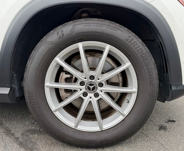 Certified Used 2024 White Mercedes-Benz GLE 350 image 11