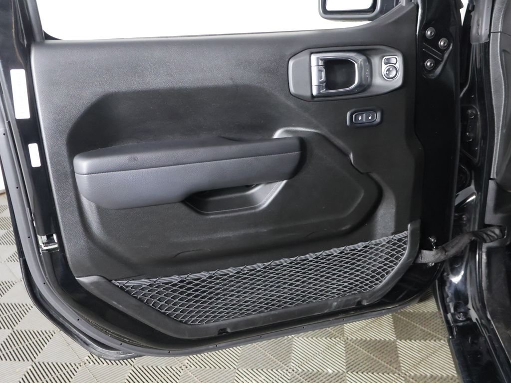 Used 2025 Black Jeep Sport S image 20
