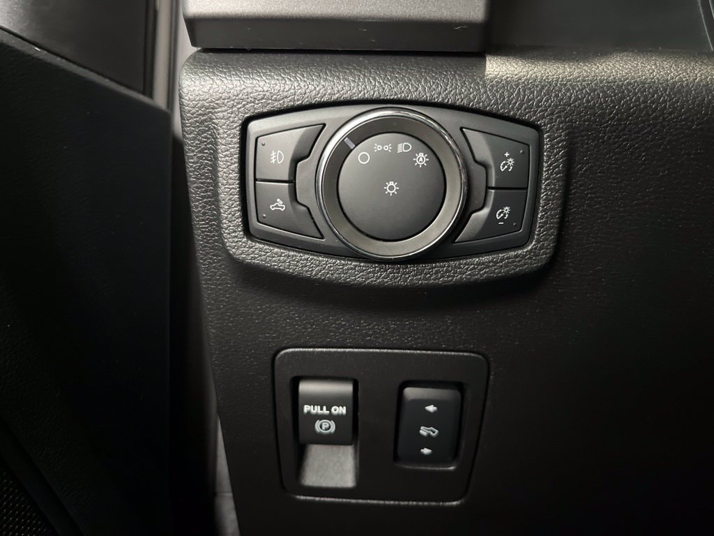Used 2018 Oxford White Ford XLT image 13