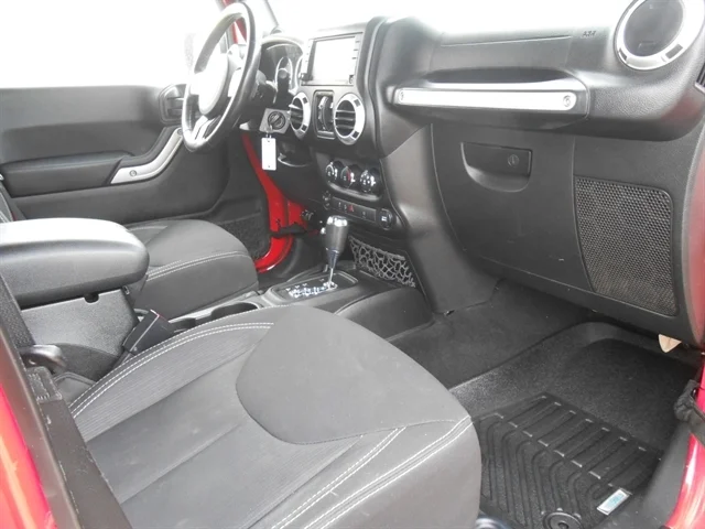 Used 2014 Flame Red JEEP Sahara image 7