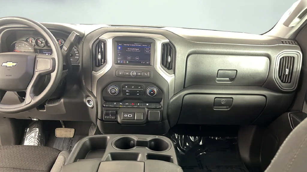 Used 2025 Black Chevrolet Custom image 18