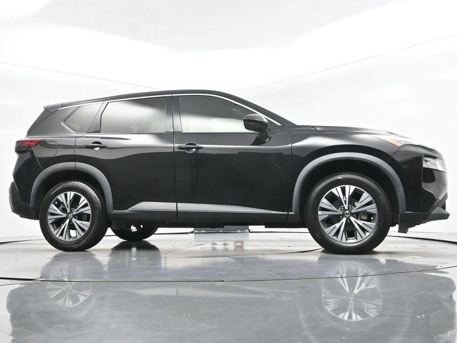Used 2021 Super Black Nissan SV image 42
