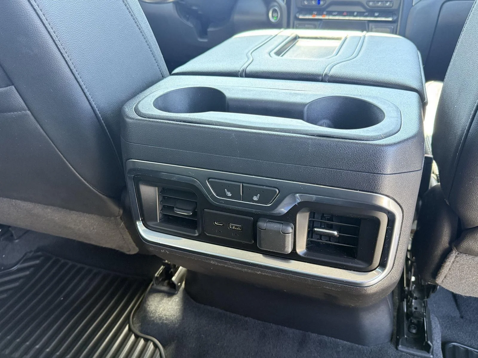 Used 2019 Cajun Red Tintcoat Chevrolet LTZ image 20