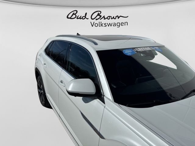 New 2026 Opal White Pearl Volkswagen 2.0T SEL Premium R-Line image 4