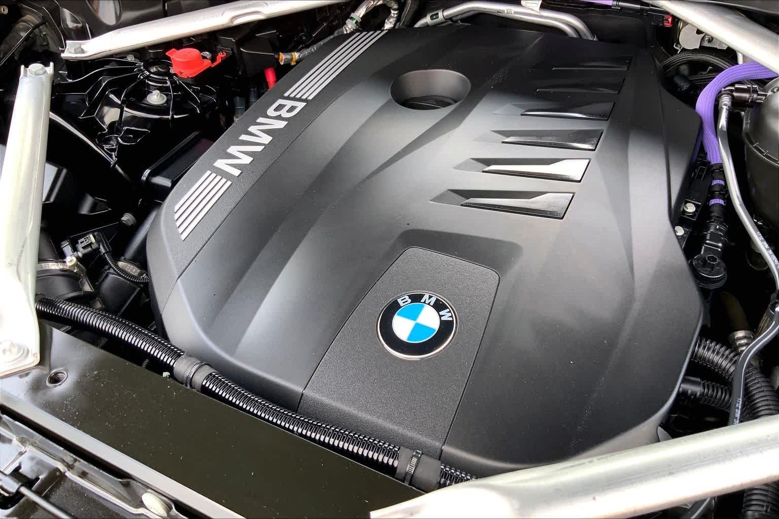 Used 2024 Black Sapphire Metallic BMW sDrive40i image 33