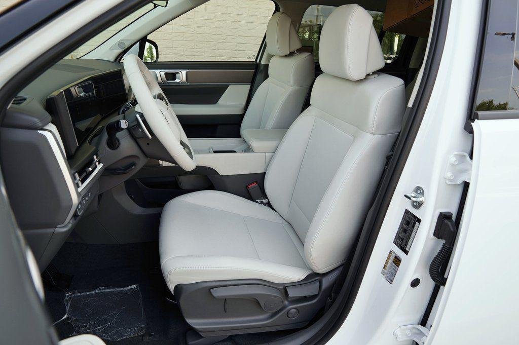 New 2026 Serenity White Hyundai SE image 9