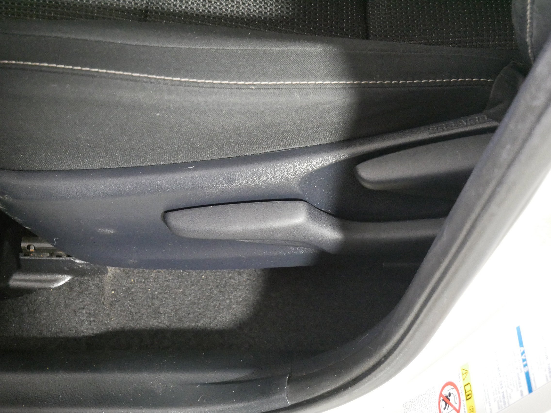 Used 2018 Super White Toyota XLE image 20