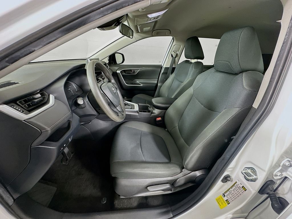Used 2023 Ice Toyota LE image 21
