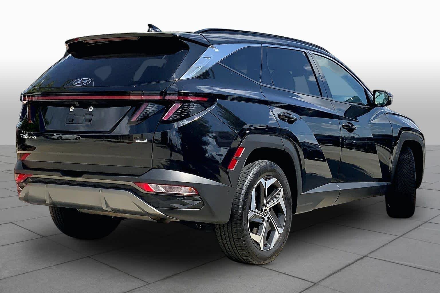 Used 2024 Black Pearl Hyundai Limited image 13