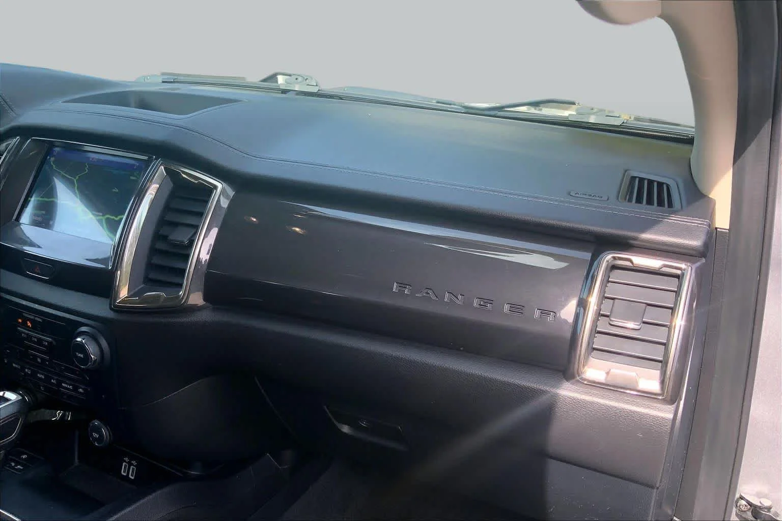 Certified Used 2020 Iconic Silver Ford LARIAT image 19